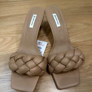 NWT Stradivarius Braided Sandals